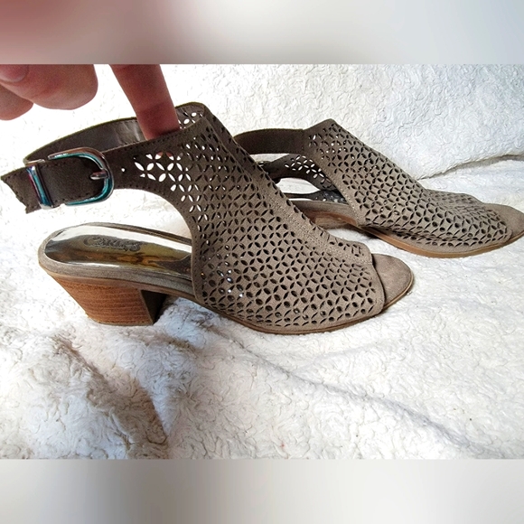 Carlos by Carlos Santana Women's Deandra Heeled color Lt Doe size 9.5 - Picture 1 of 11